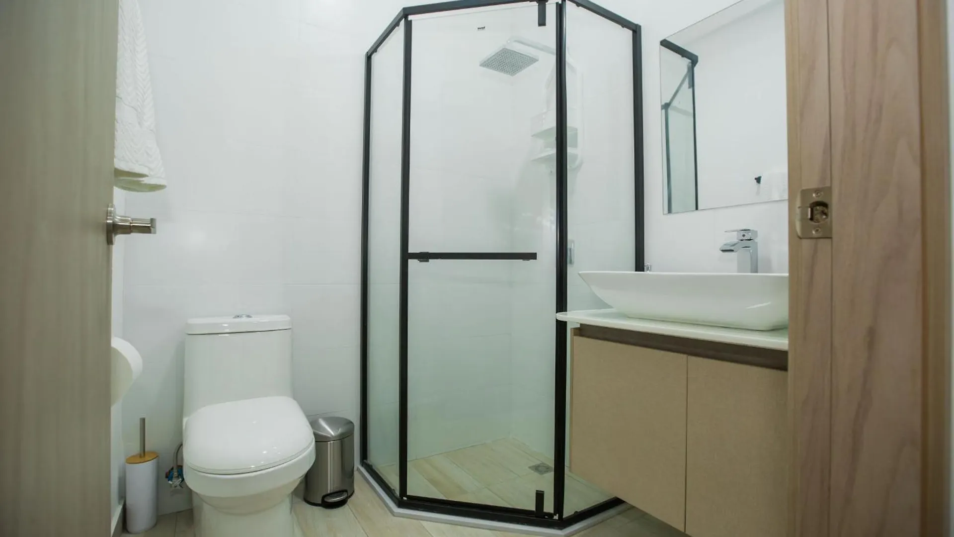 Guayaquil, Apartamentos En Barrio Las Penas, La Rosa Del Rio Exclusividad, Hermosa Vista, Descanso Y Turismo Guayaquil