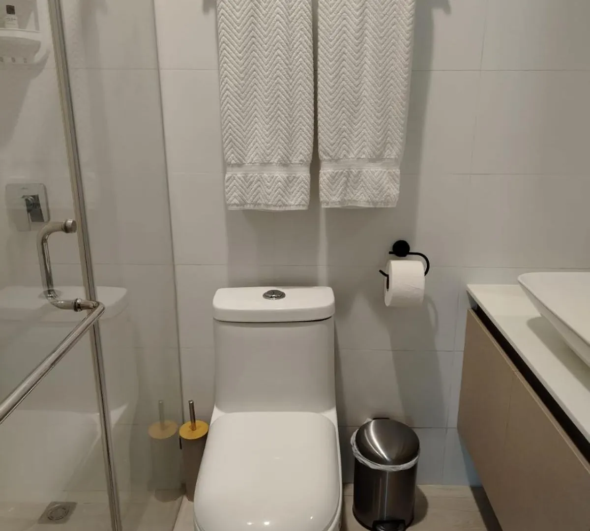 Guayaquil, Apartamentos En Barrio Las Penas, La Rosa Del Rio Exclusividad, Hermosa Vista, Descanso Y Turismo