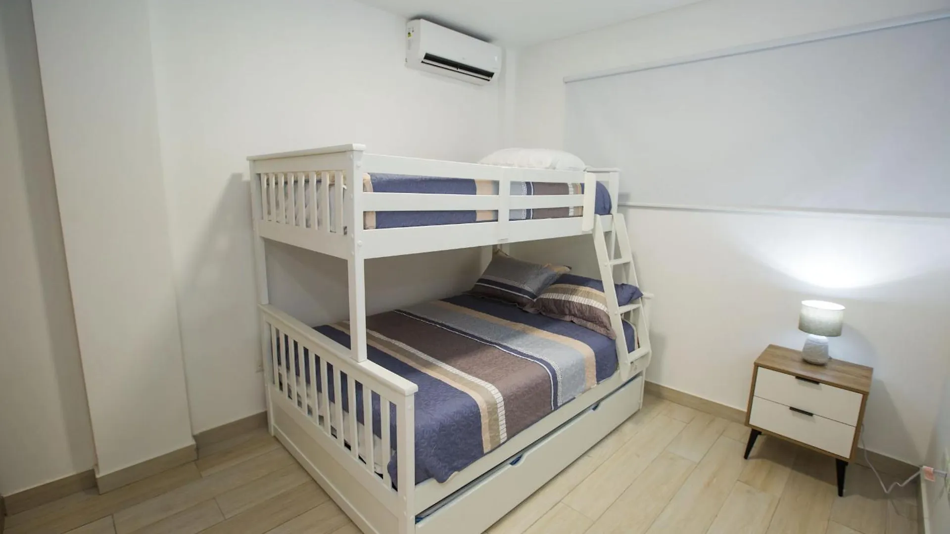 Guayaquil, Apartamentos En Barrio Las Penas, La Rosa Del Rio Exclusividad, Hermosa Vista, Descanso Y Turismo Ecuador