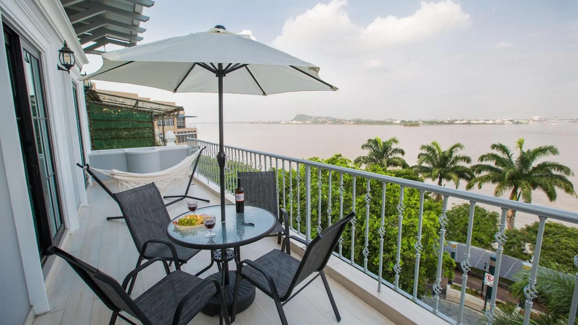 Apartman Guayaquil, Apartamentos En Barrio Las Penas, La Rosa Del Rio Exclusividad, Hermosa Vista, Descanso Y Turismo