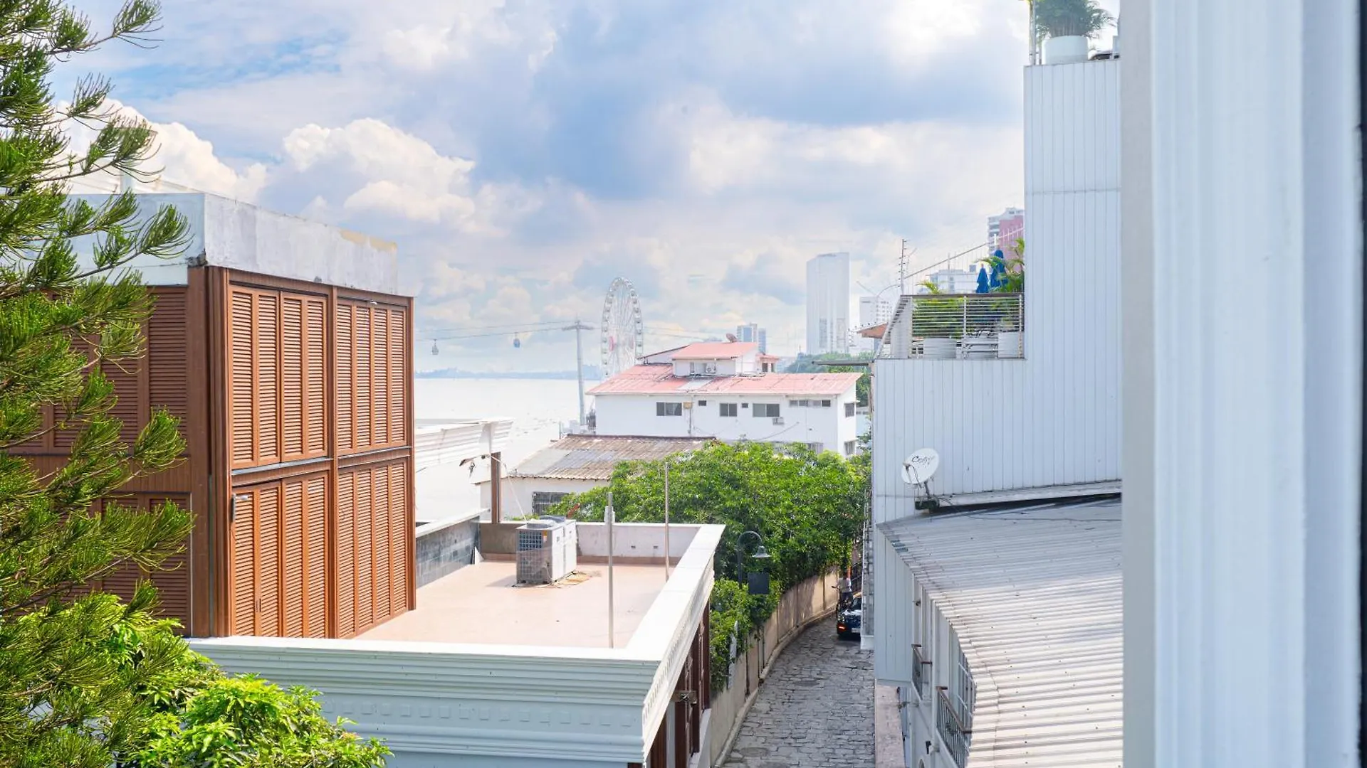 Guayaquil, Apartamentos En Barrio Las Penas, La Rosa Del Rio Exclusividad, Hermosa Vista, Descanso Y Turismo Guayaquil